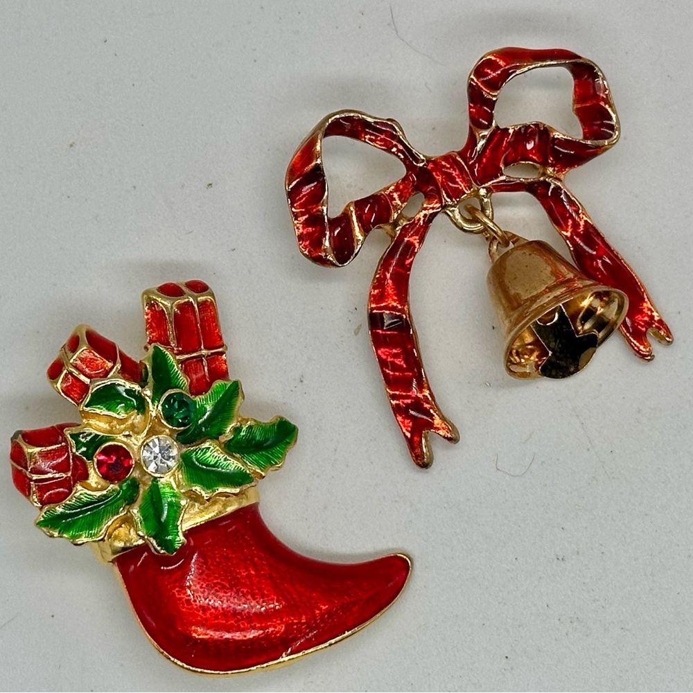 Vintage Christmas Brooch Set Bow w/Bell Stocking Gifts Enamel Gold Tone